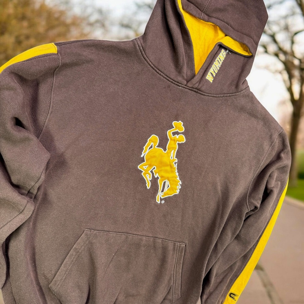 Colosseum Wyoming Cowboys Hoodie Youth XL 20 Brown Yellow NCAA Football Pullover